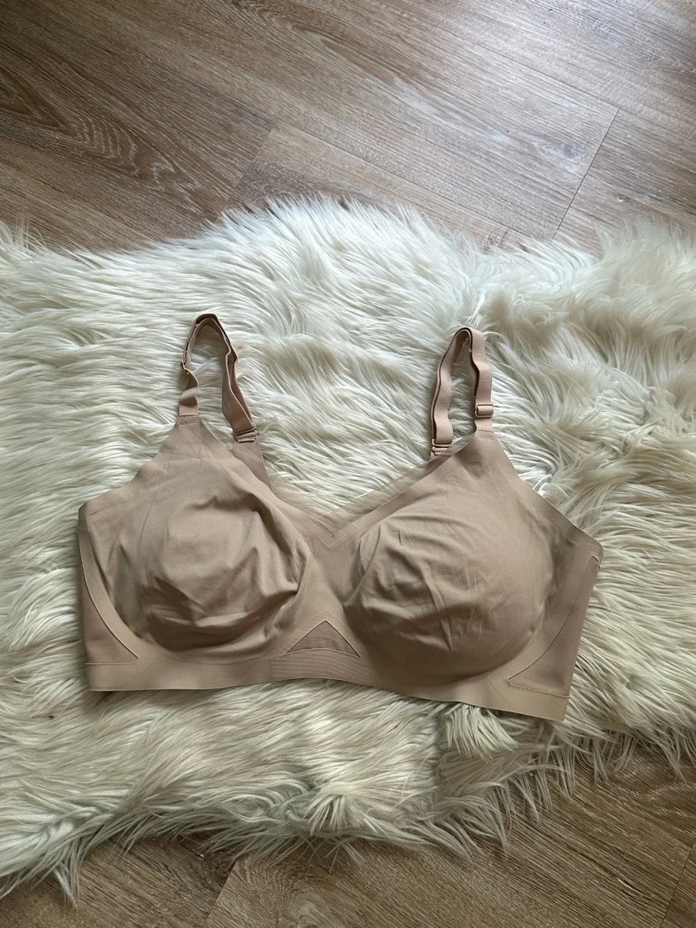 HONEYLOVE CrossOver Bra In Sand